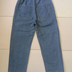 Super High Waist Straight Fit Blue Jeans