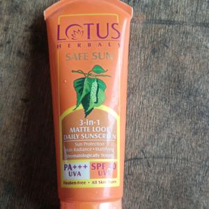 Lotus Company Sun Screen Cream New