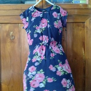 Like New Navy Blue Chiffon Knee Length Dress