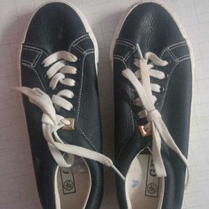 Casual Black Shoes