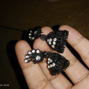 Jhumkas