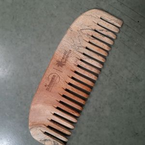 St. Botanica Brand Wooden Neem Comb