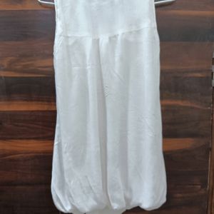 White Without Sleeve Top