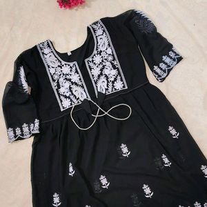 Short Chikankari Kurti