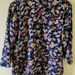 Floral Print Top - Size Medium