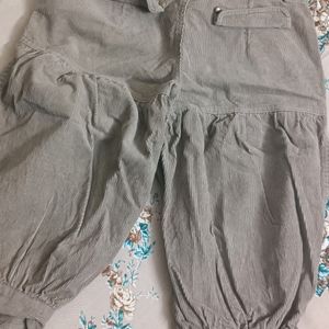 Unique Stylish Shorts Come Capri