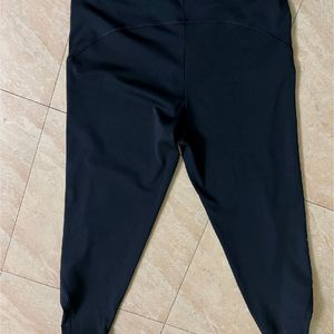 Gym Legging Clovia