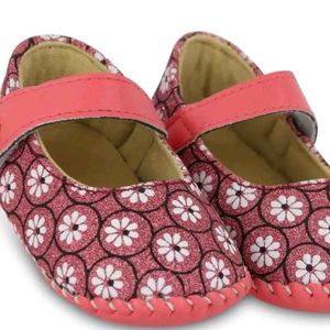 Girls Round Toe Shoes