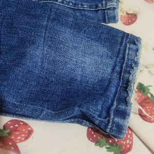 Zara Torn Jean