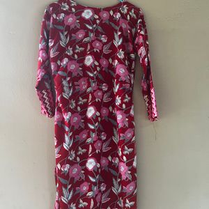 Red Kurthi