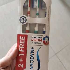 Brand New Tooth Brush Set