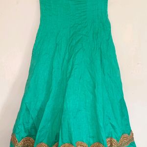 Semi-Heavy Unused Lehenga With Golden Border