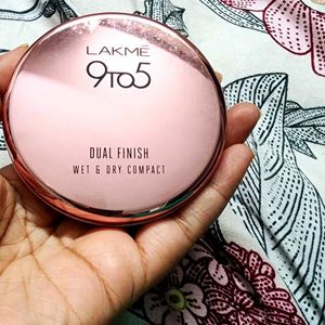 Lakme 9 To 5 Wet & Dry Compact Powder