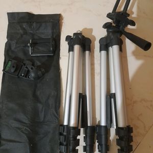 Pack Of 2 Tripods