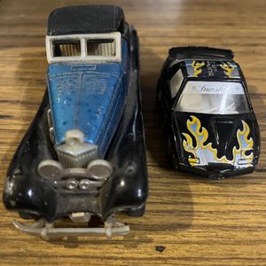 Set Of 2 China Made Toy Car