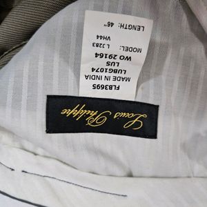 LOUIS PHILIPPE SUIT