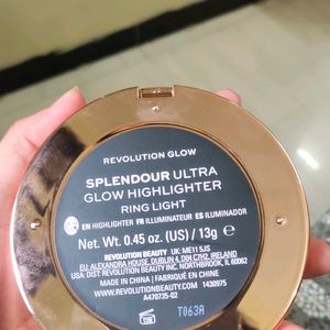 Revolution Glow Splendour Highlighter Ring Light