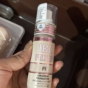 Revolution IRL FILTER LONGWEAR FOUNDATION