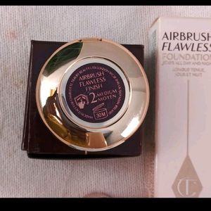 Charlotte Tilbury Airbrush Flawless Finish Compact