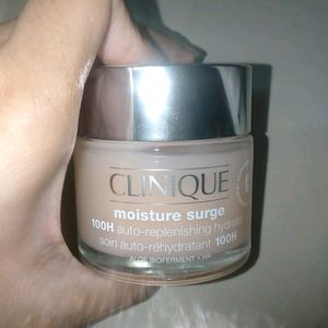 Clinique 100hr Moisture Surge