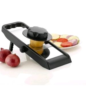 Adjustable  vegetable slicer