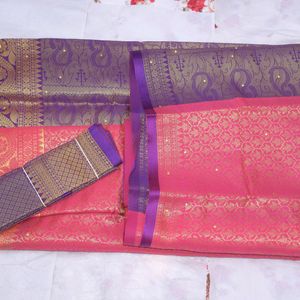 Banarasi Saree Lipstick Free