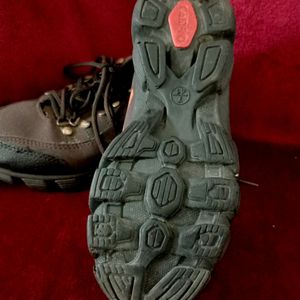 Outdoors Shoes For Men