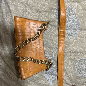 Small Handbag With Interchangeable Belts