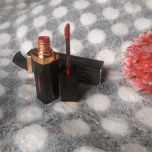 Rumor Has It .Manish Malhotra lipstick