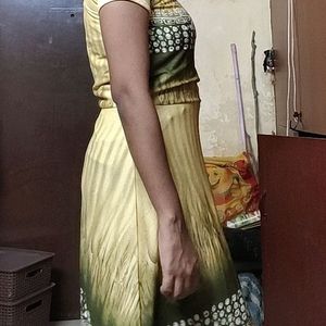 Gold/Yellow Midi Dress With Lining