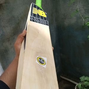 NB (New Balance) Popular Willow DC 680 Cricket Bat