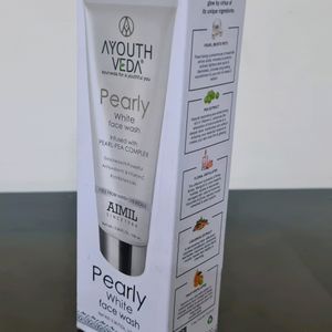 AYOUTHVEDA - PEARLY WHITE FACEWASH