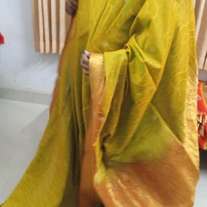 Silk Saree With Stone Work