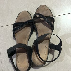 Metro Wedges Size UK4/EURO37