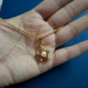 Unisex Beautiful Star Pendant 🌟 🤩