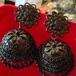 Beautiful 😍 Black 🖤 Colour Earrings 😍