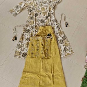 "Ishin" Brand Kurta And Palazzo Set With Dupatta