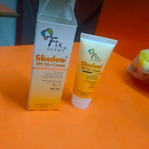 Fix Derma Shadow Sunscreen 50spf