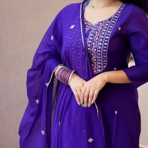 Floral embroided kurta with trousers and dupatta