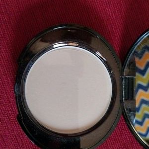 No 7 Perfect Light Pressed Powder