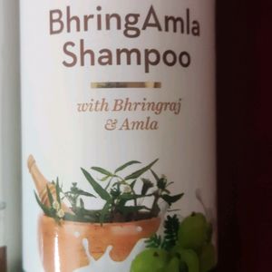 New Mama Earth Shampoo And Conditioner