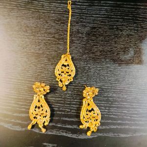 Earings And Mangtika