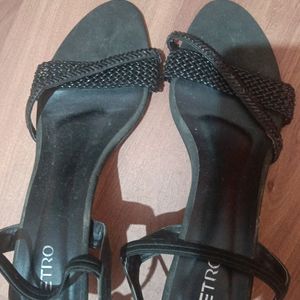 Black Metro Sandals