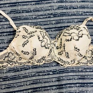 Branded Clovia Bra Off Weight