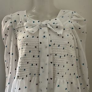 Cute White Top With Printed Hearts