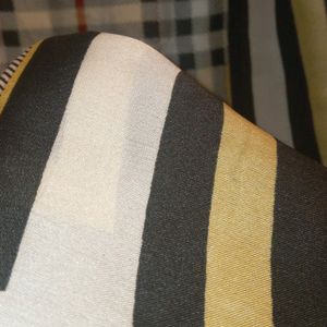 😍TRIPLE SHADE BURBERRY 2.2M SCARf🍩