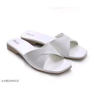 Flate White Sandals