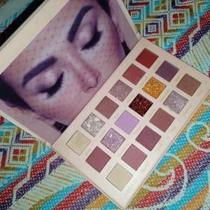 NUDE Eye Shadow Palette