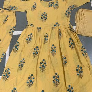 Beautiful Yellow Kurti Pant Dupatta.. Set....