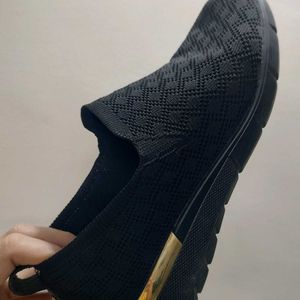 ACTIV WomenBlackWovenDesignSlip-OnSneakers